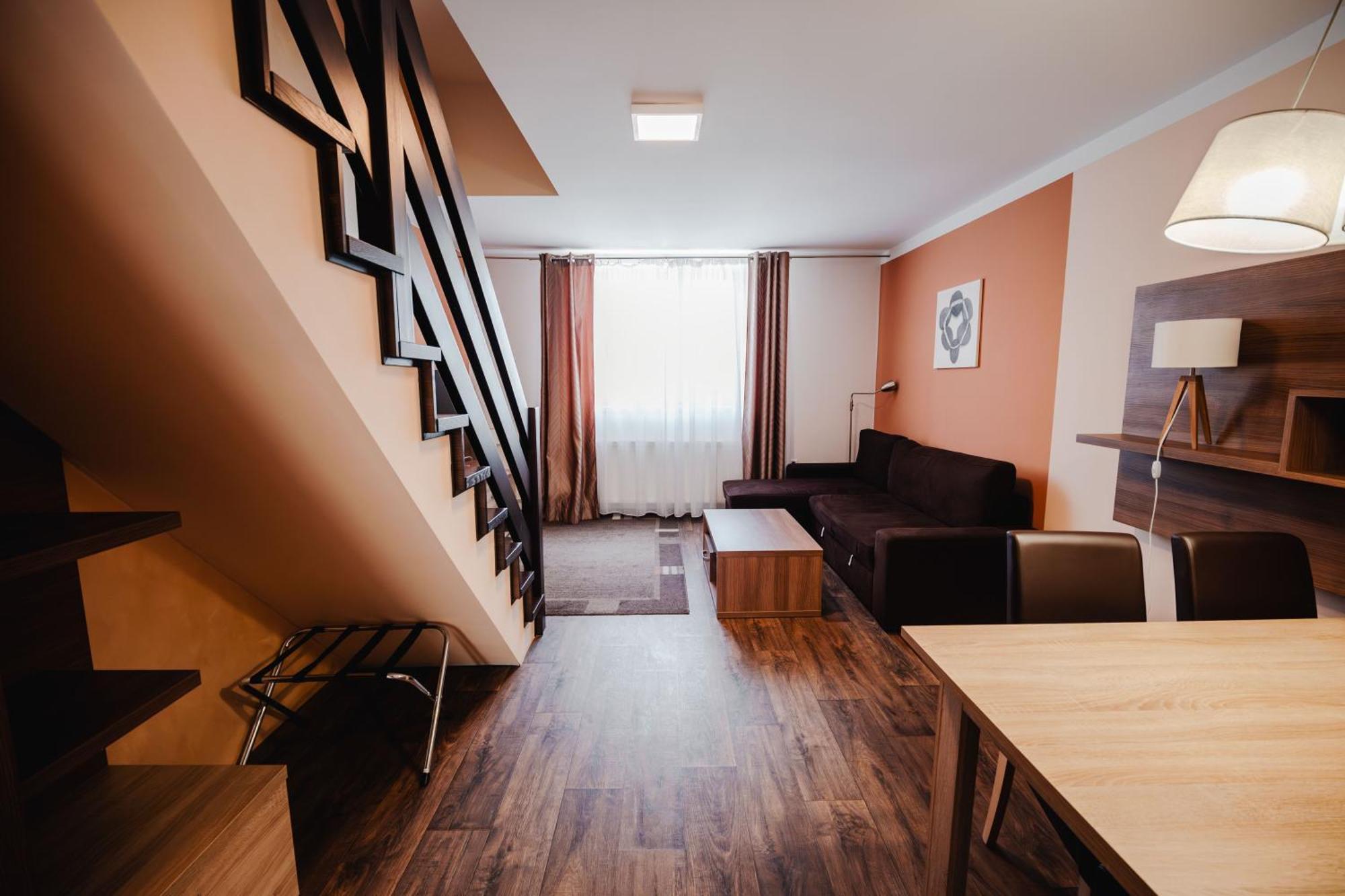 Hotel Palac Elektra Острава Экстерьер фото