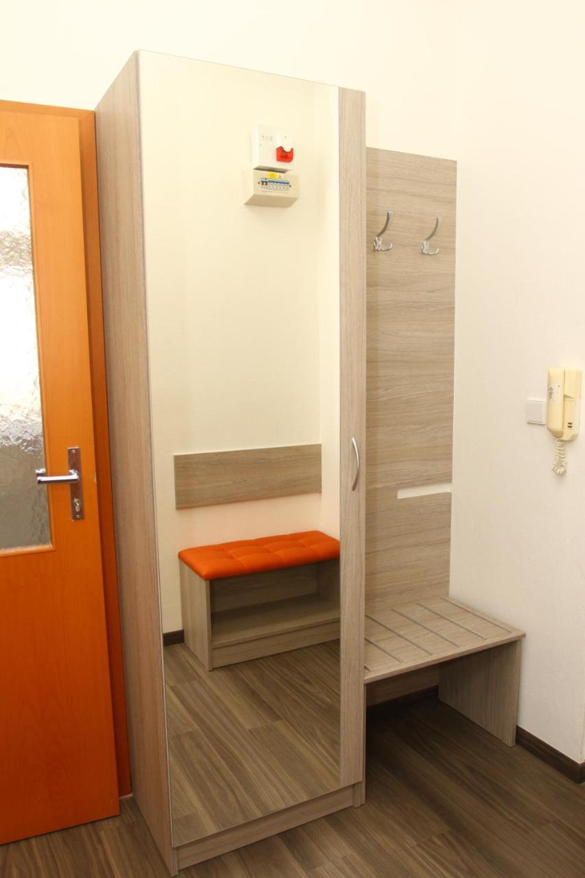 Hotel Palac Elektra Острава Экстерьер фото
